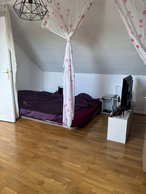 Maison à JOUY-LE-CHATEL