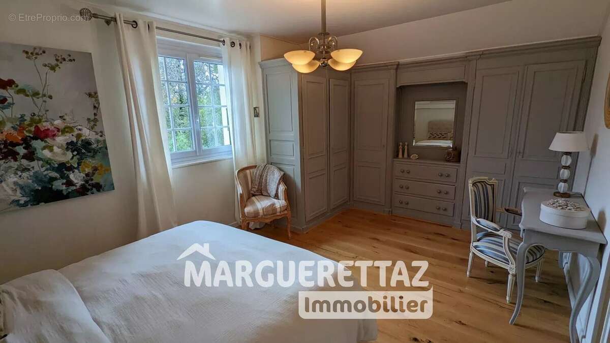 Maison à CRANVES-SALES