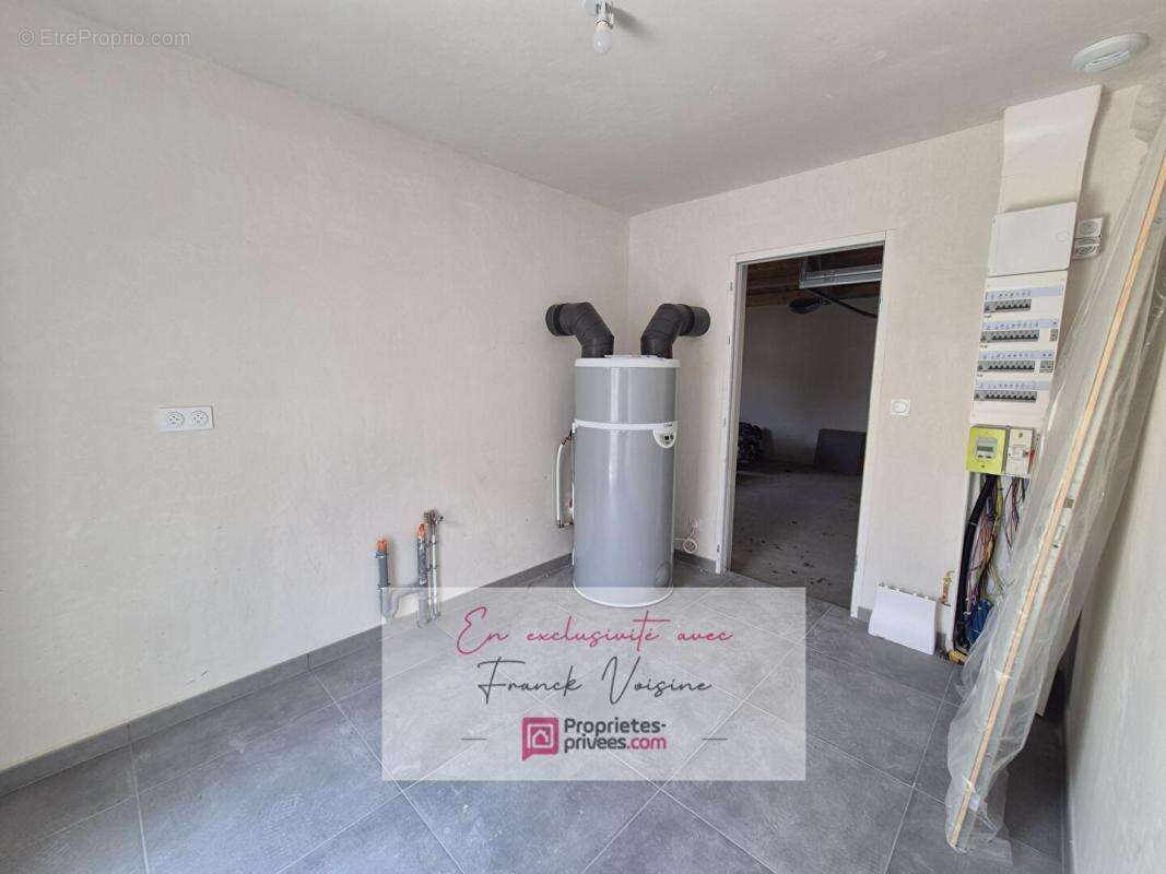 A VENDRE en Exclusivité à L'Oie, maison de 125 m2 avec 4 chambres sur une parcelle de 644 m2 env - photo 10