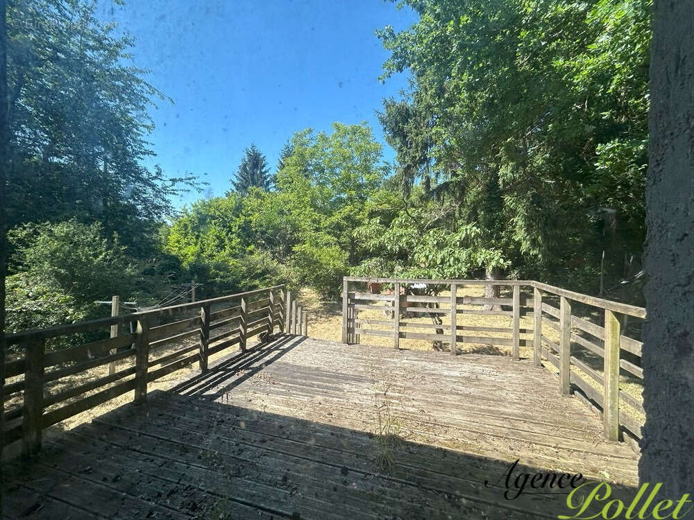 Maison à LA CHAPELLE-D&#039;ANGILLON