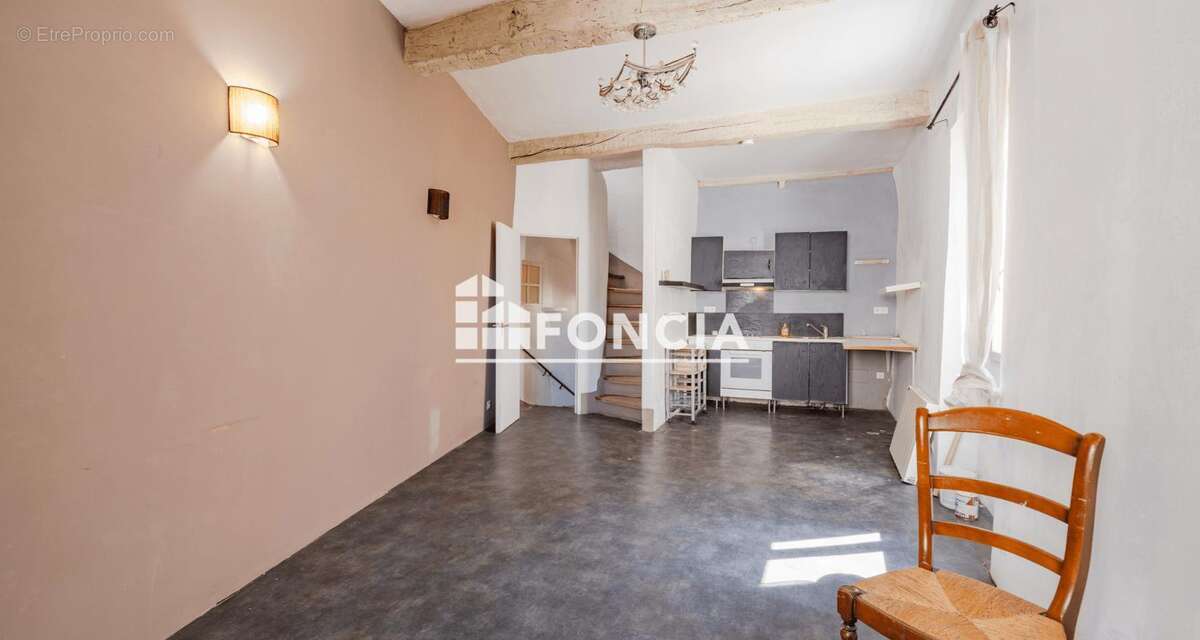 Maison de village t3 plus coin mezzanine - secteur calme proche centre ville - cogolin - photo 2