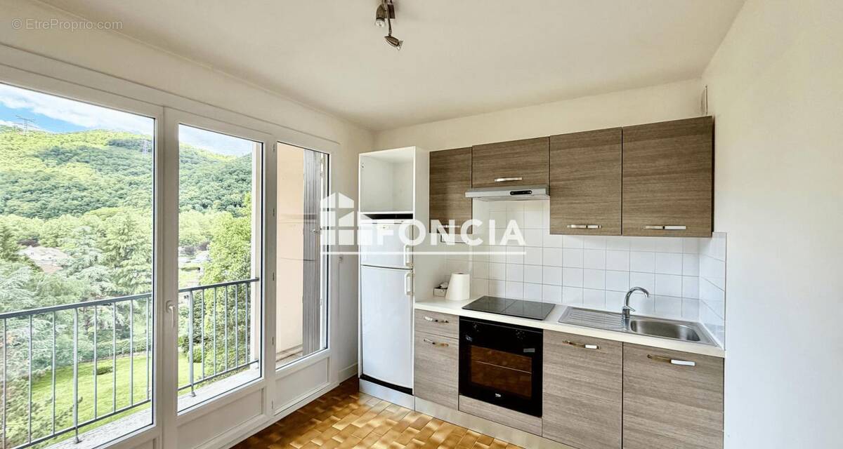 Appartement à VIZILLE