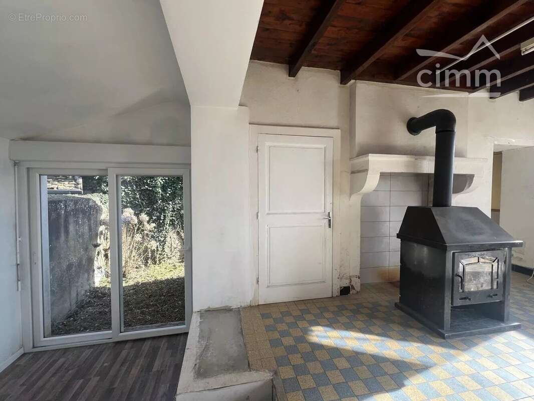 Maison à SALIGNY-SUR-ROUDON