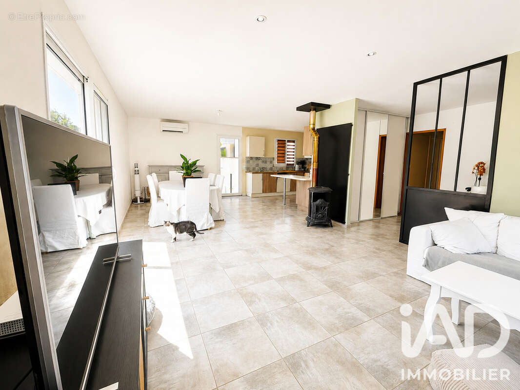 Maison 110 m² à Paradou  - photo 5