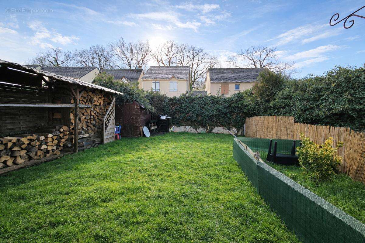 Maison à LES MUREAUX