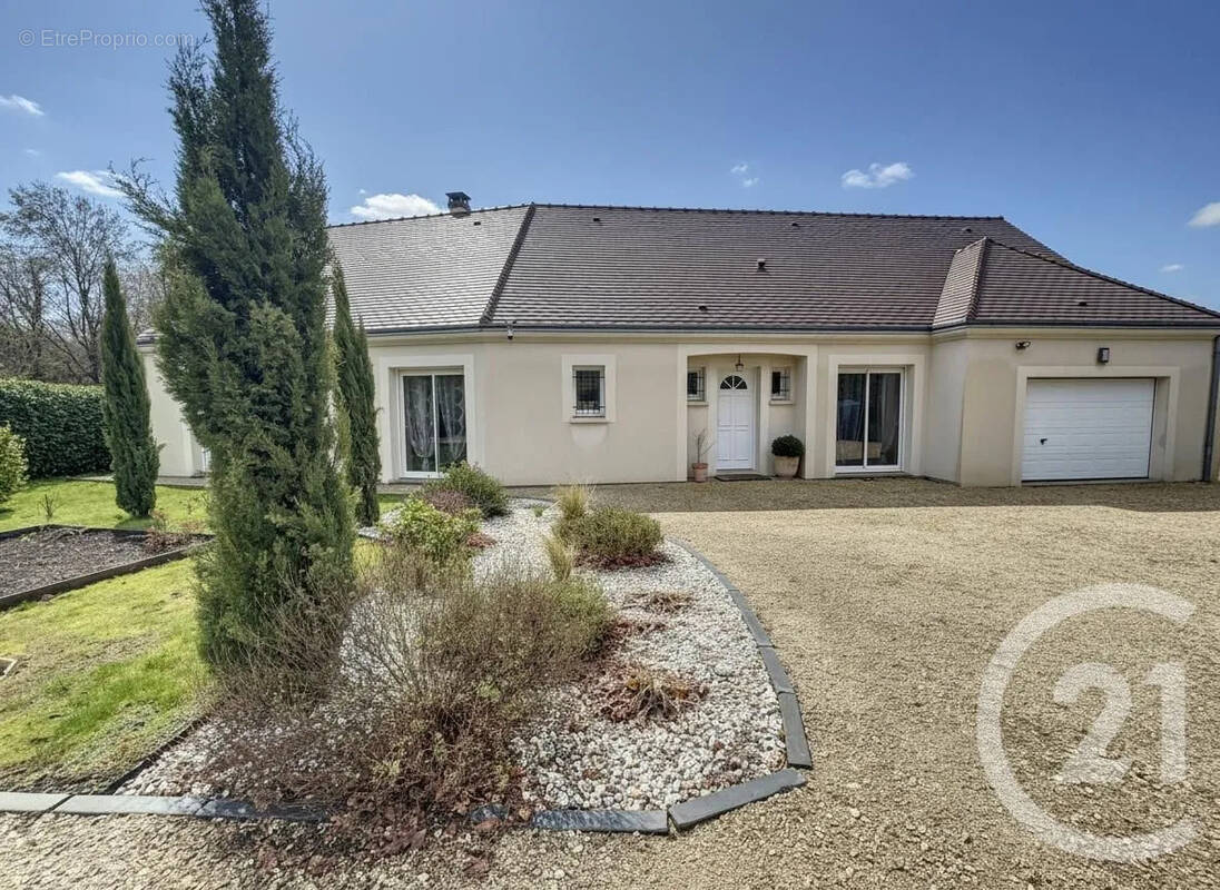 Maison à LIGNY-LE-RIBAULT