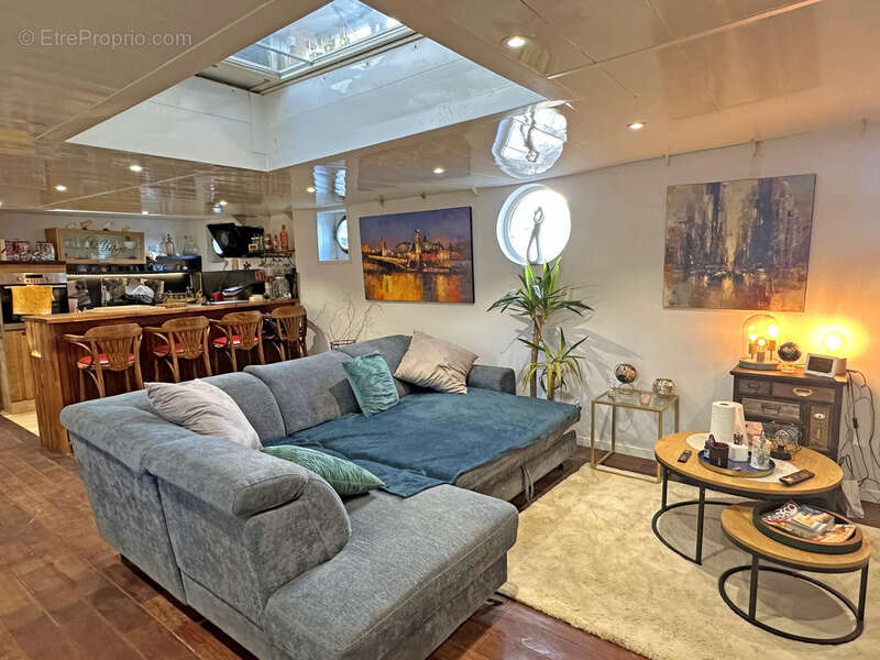 Autre à VERNEUIL-SUR-SEINE