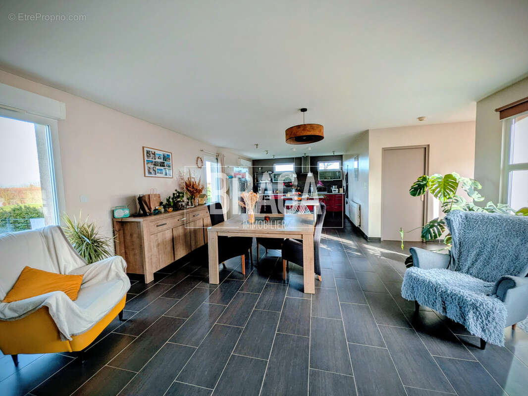 Maison d’architecte   154 m2   Plain-pied   Boursin - photo 3