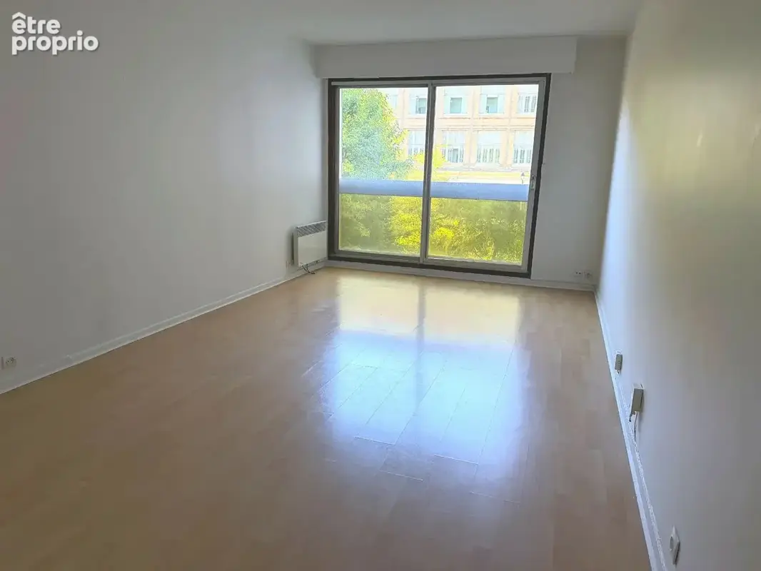 Appartement à PARIS-12E