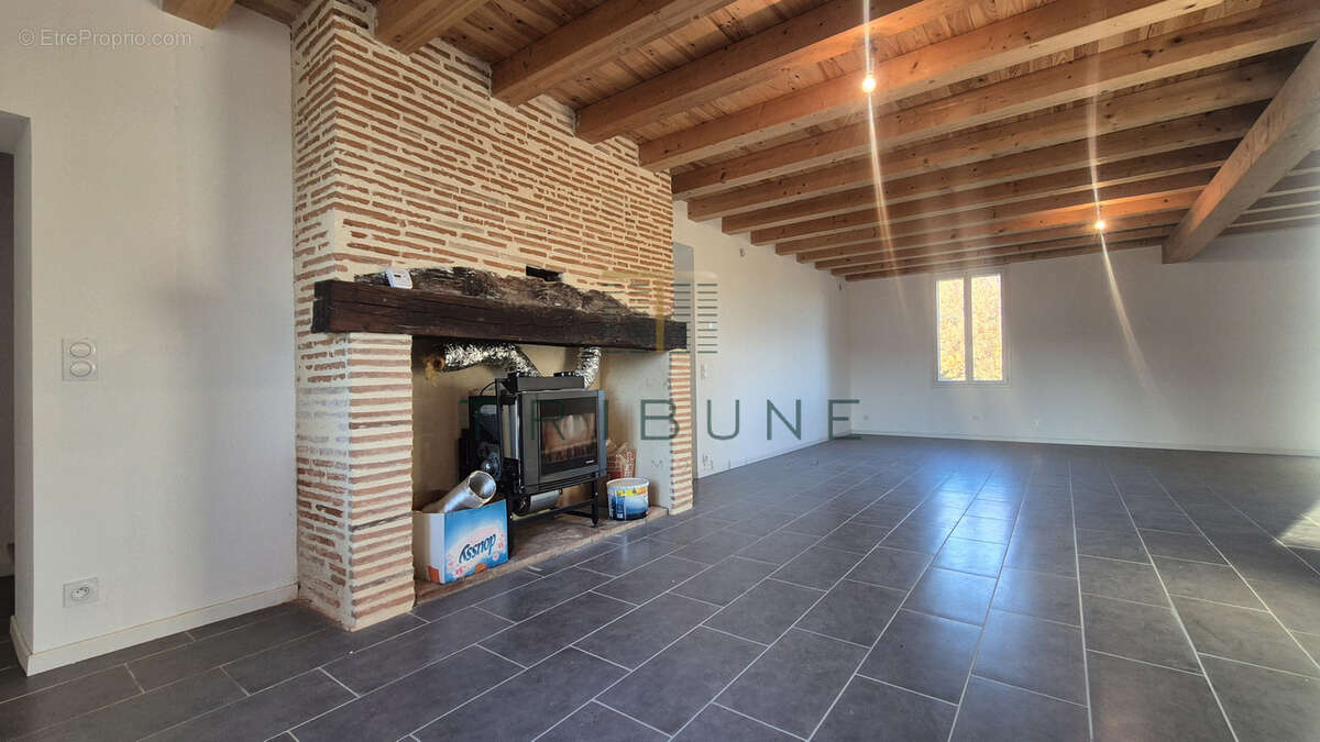 Maison à LAYRAC
