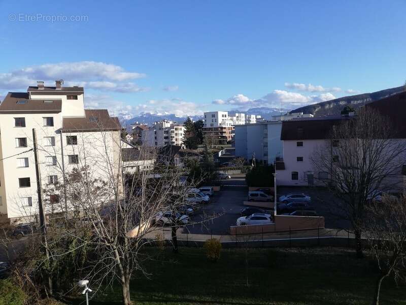 Appartement à AMBILLY