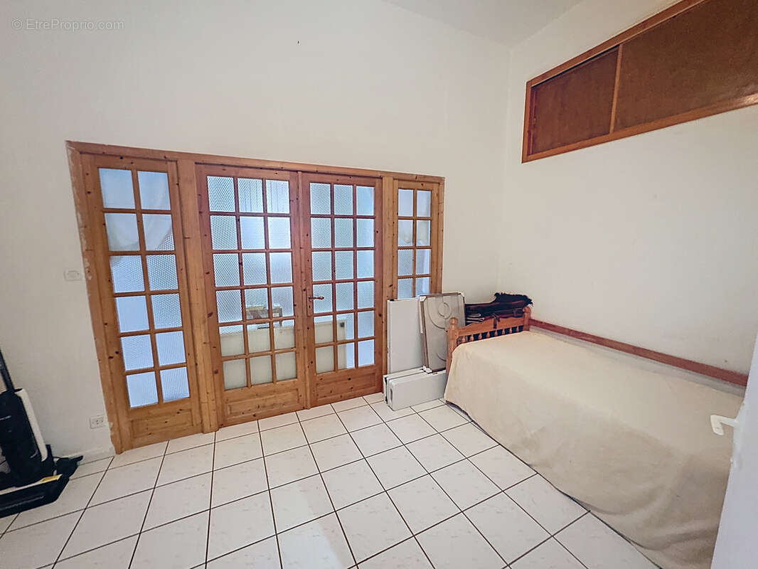 charité / t6 146m2 garage cour intérieure - photo 5