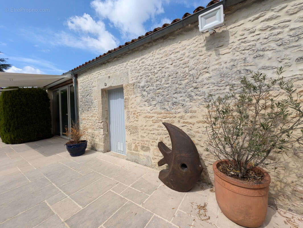 Maison à SAINTES