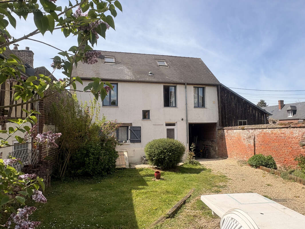 Maison à SAINTE-GENEVIEVE