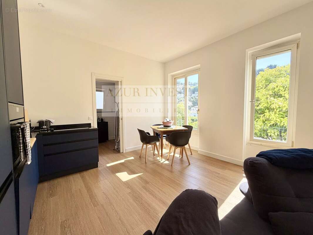 Appartement à ROQUEBRUNE-CAP-MARTIN