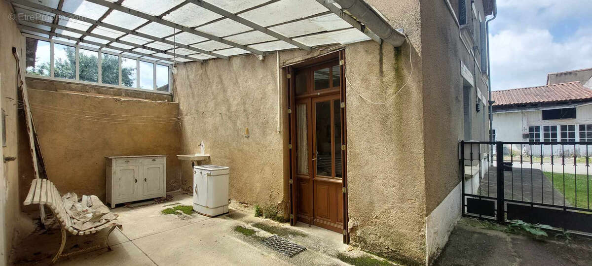 Maison à MILLAC