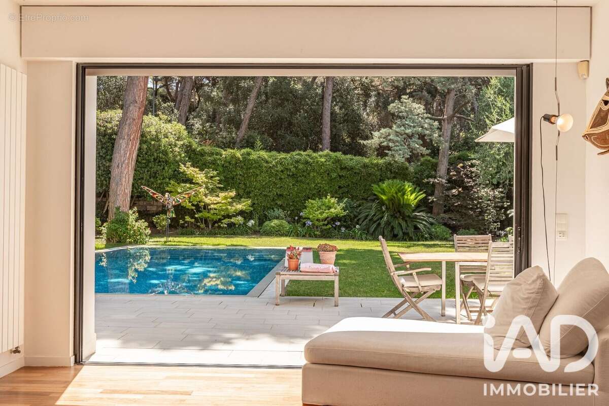 Maison 298 m² à Antibes  - photo 2