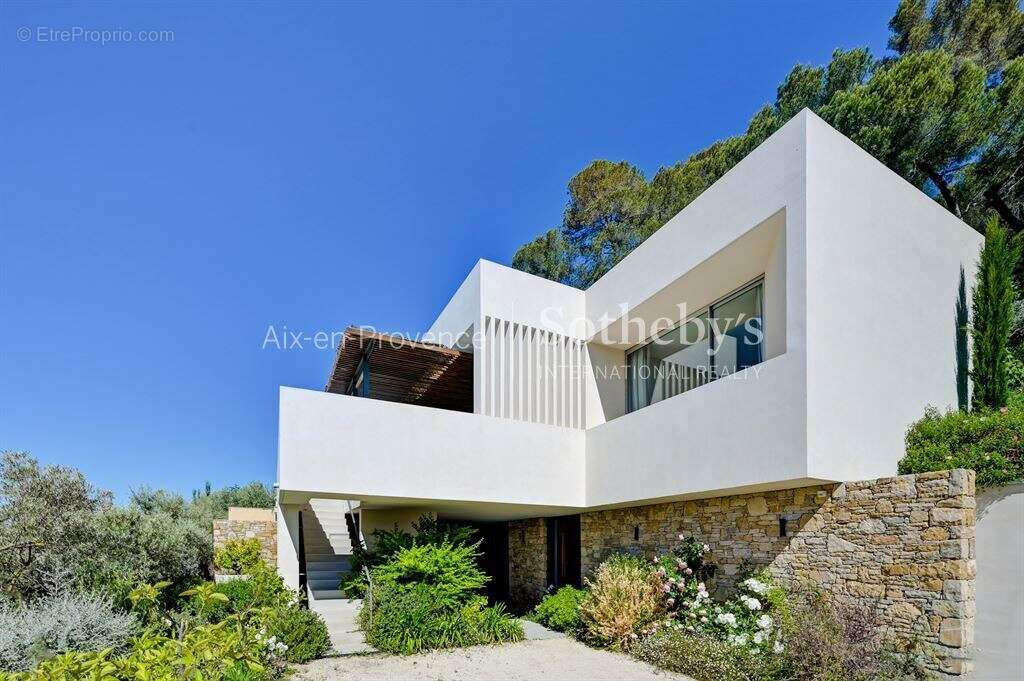 Aix-en-Provence - Villa  Architecturale et Panorama d'Exception - photo 15