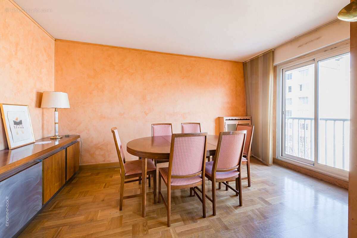 Appartement à PARIS-19E