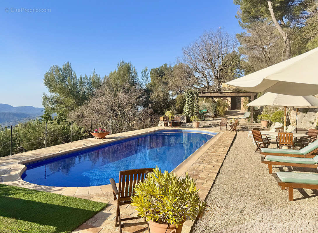 Maison à SPERACEDES