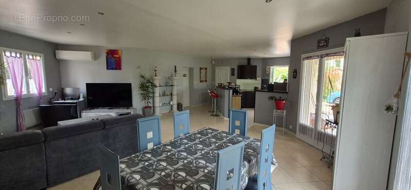 Maison à vendre 6 pièces SAINTE LIVRADE SUR LOT (47)Sainte-Livrade-sur-Lot – Belle propriété familiale sur 3 000 m² de terrain a - photo 5