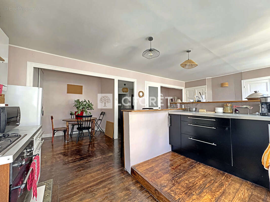 Appartement à SAINT-ETIENNE