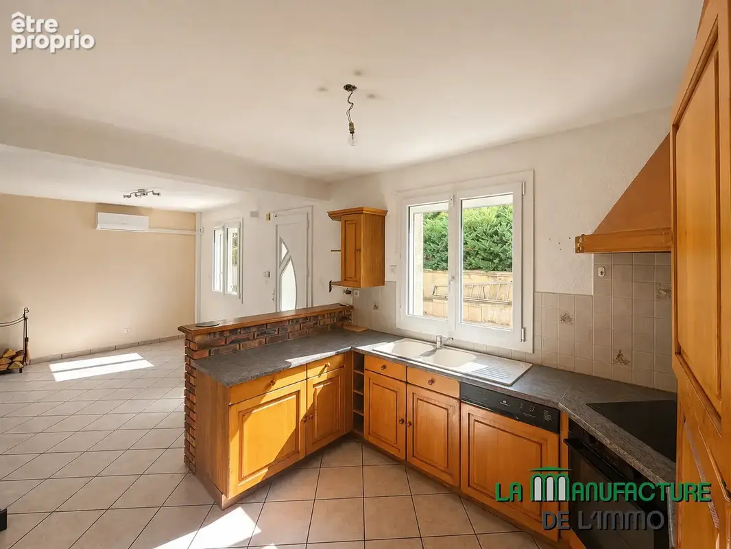Maison de type F5/F6 avec piscine et belle vue sur terrain de 920 m2 / aurec-sur-Loire - photo 10