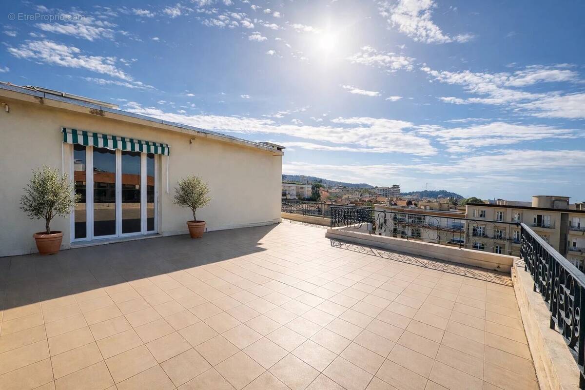 Appartement à NICE