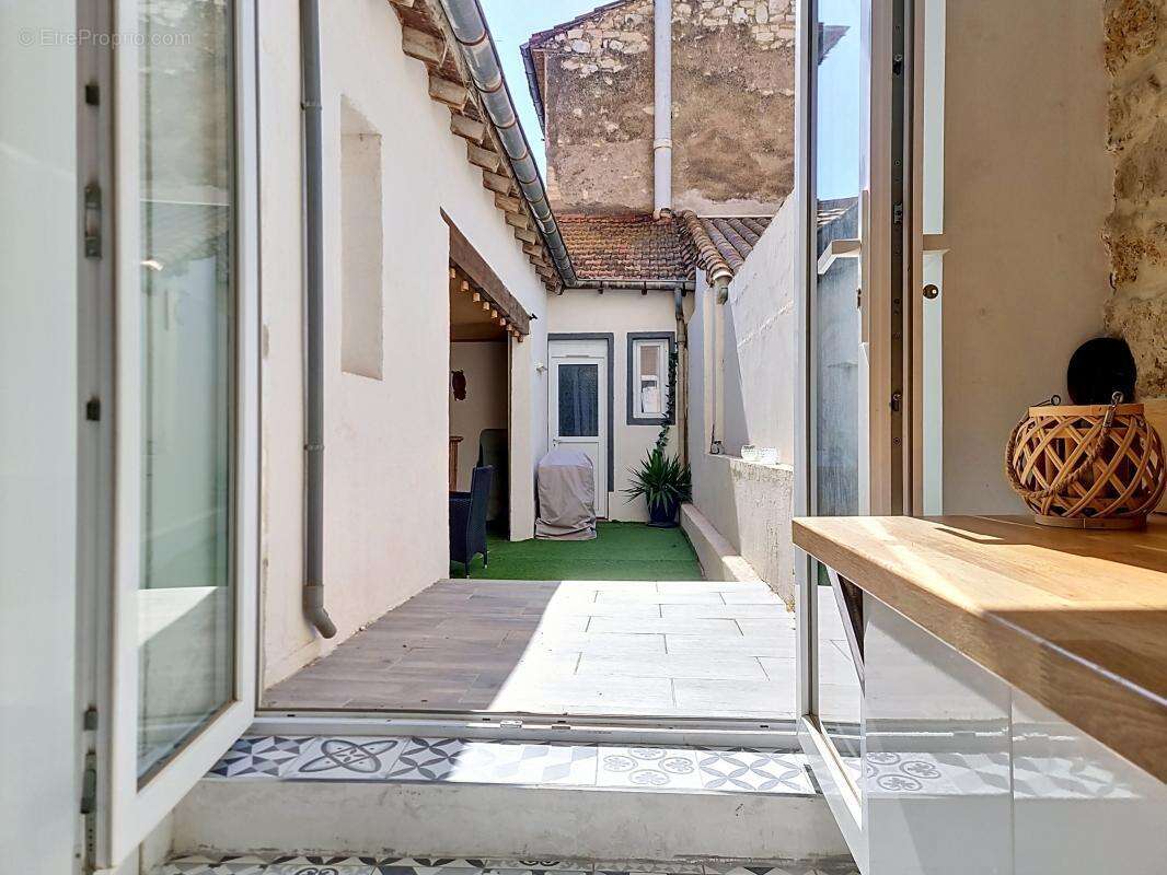 Maison 112 m² à Sigean  - photo 2