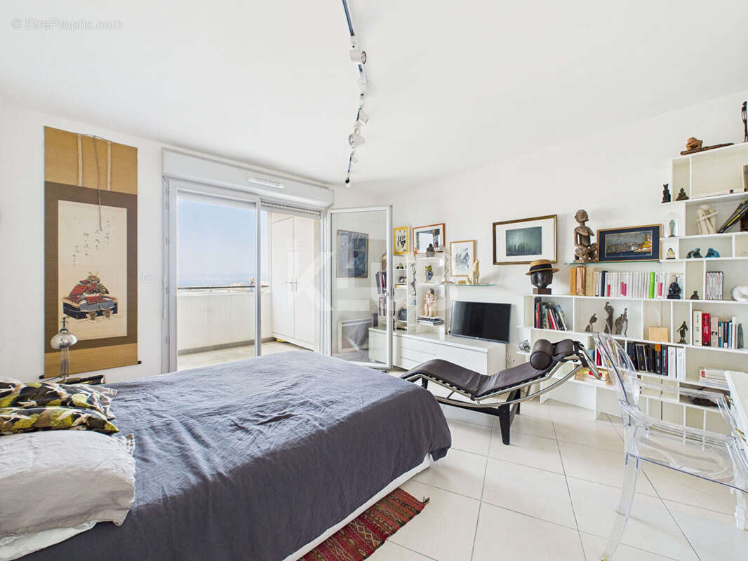 Appartement à MARSEILLE-3E