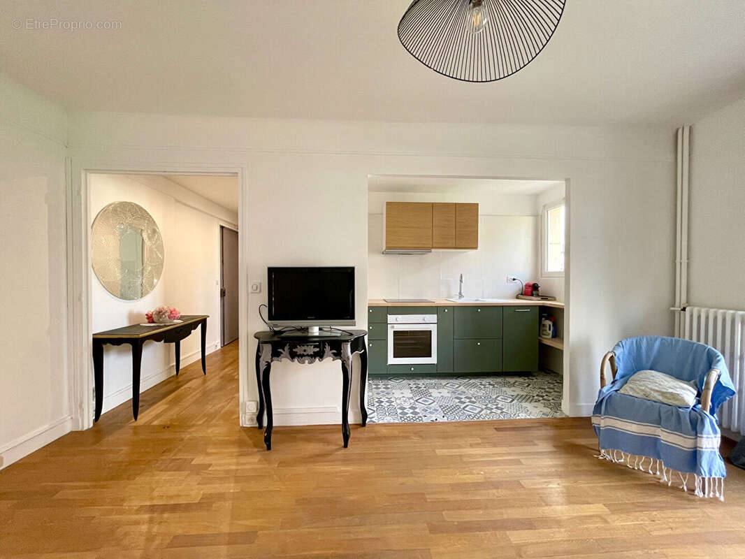 Appartement à CHARENTON-LE-PONT