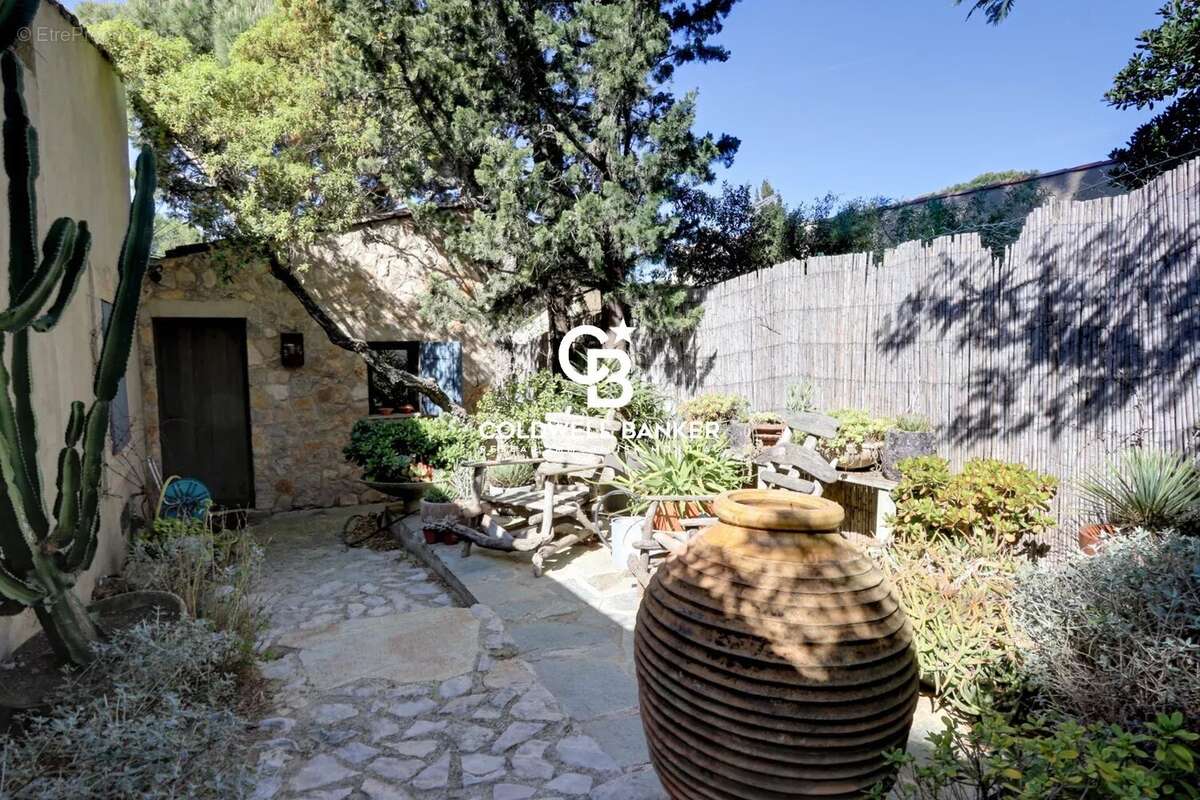 Maison à RAMATUELLE