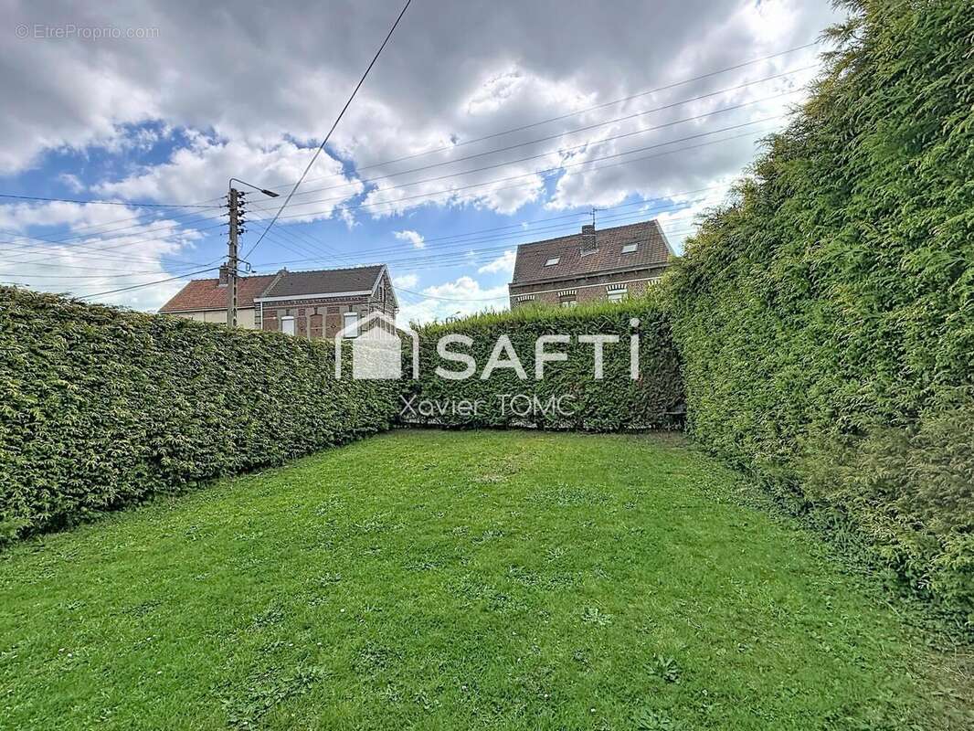 Maison 84 m² à Carvin  - photo 6