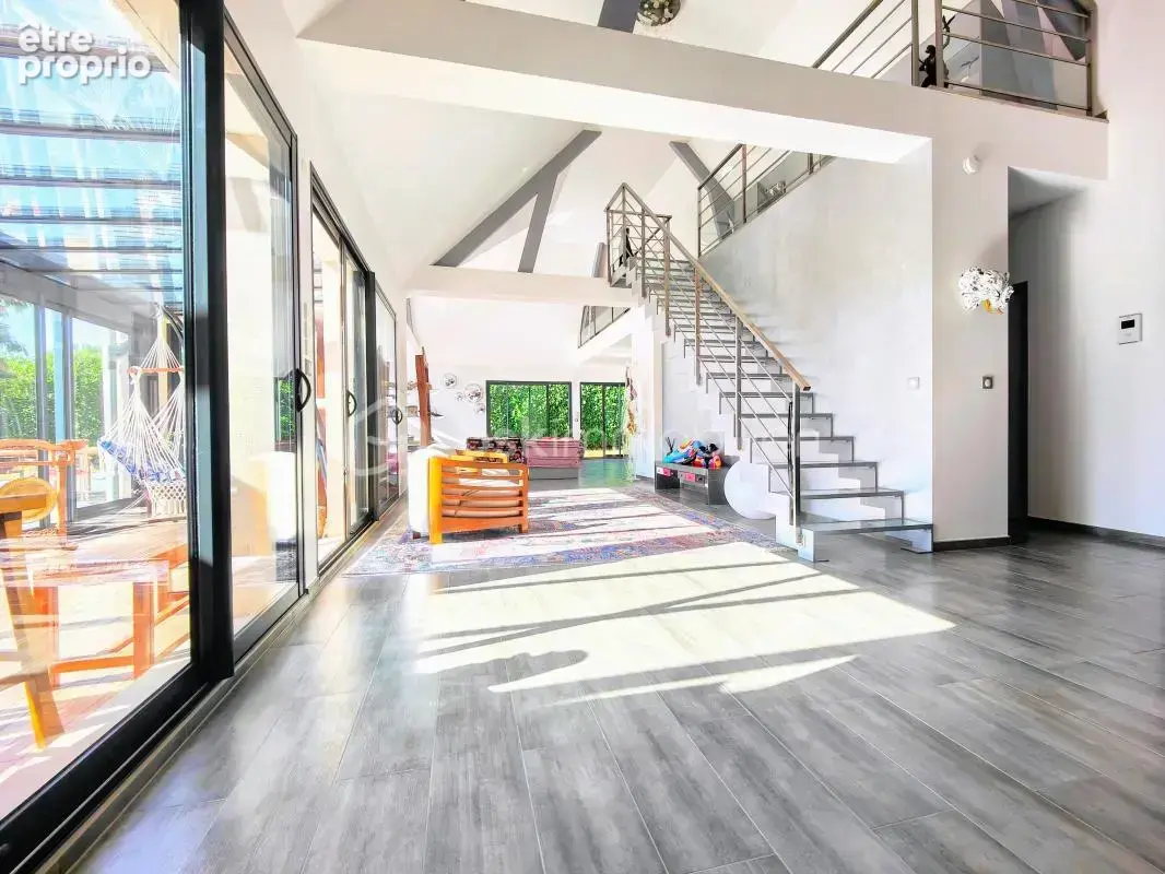 Maison av jardin arboré vue dégagée et sous-sol total ! - photo 4