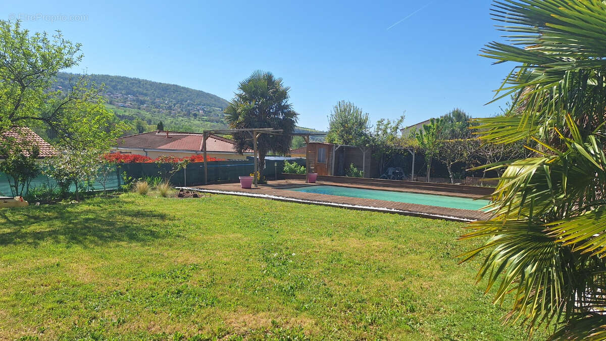 Maison à VEYRE-MONTON