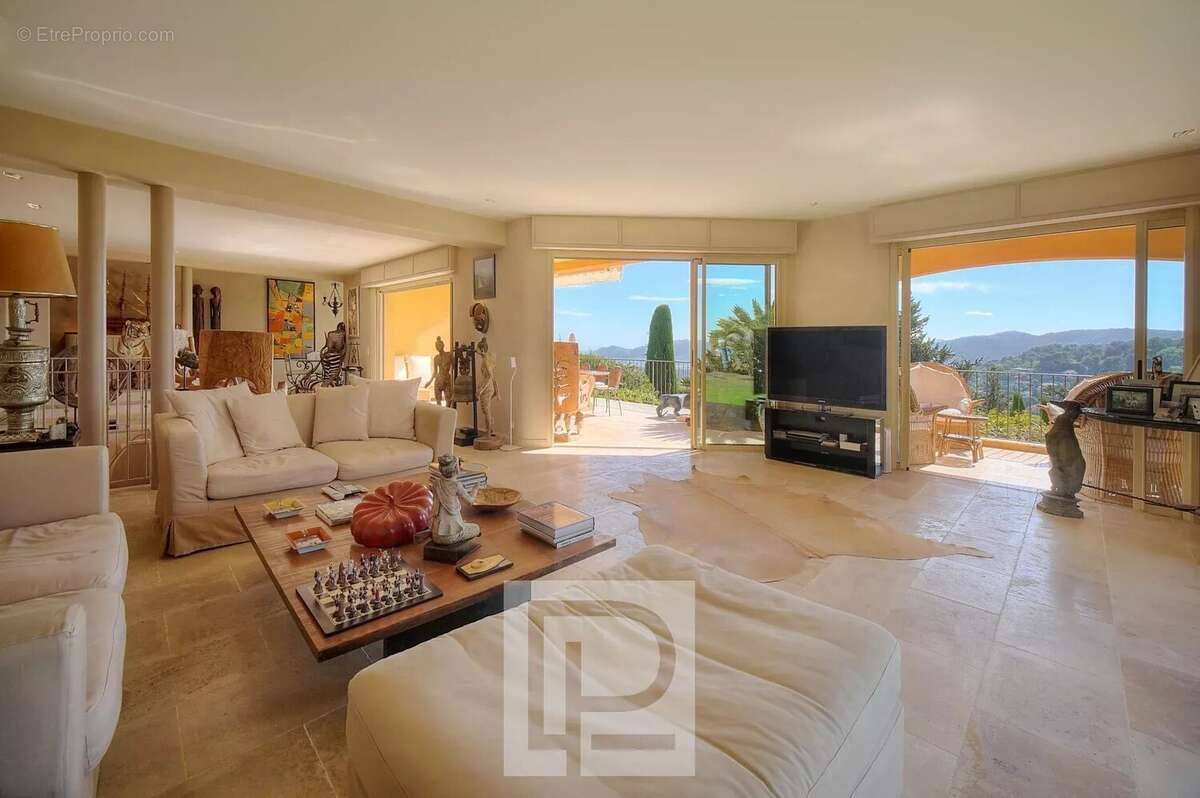 Maison à MOUGINS