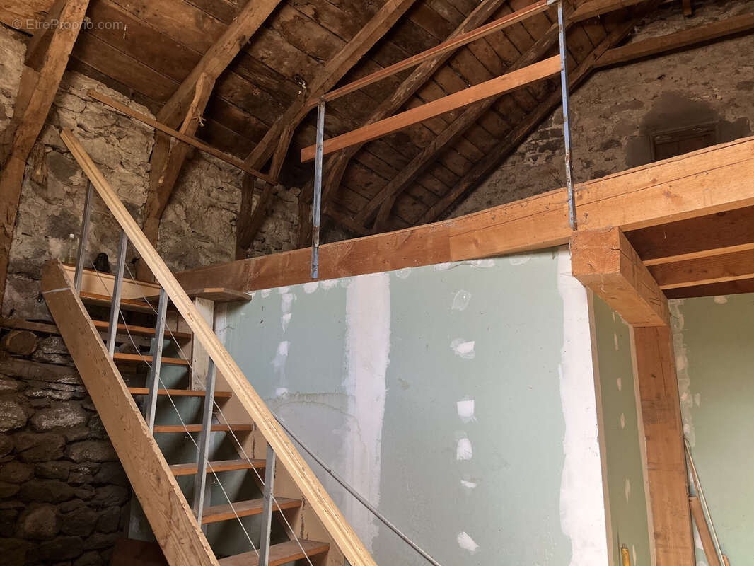 Maison à ANGLARDS-DE-SALERS