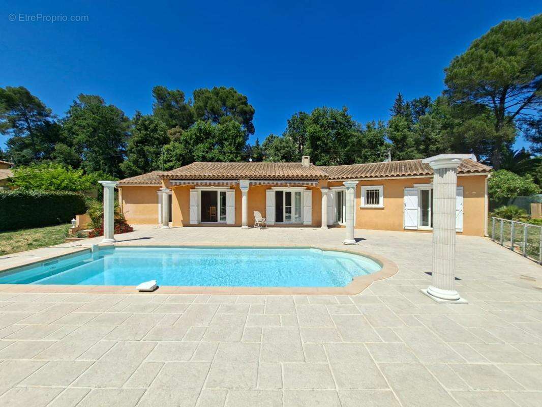 Maison à LA MOTTE