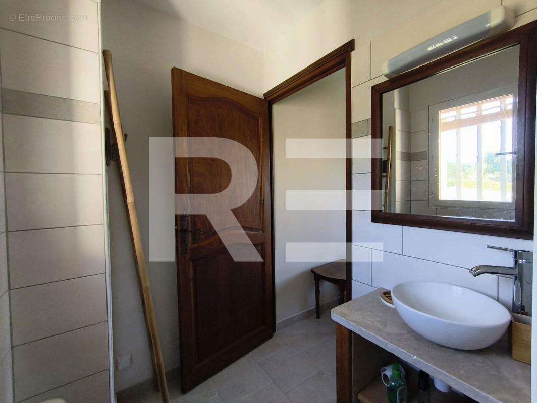 Maison à VALLIGUIERES