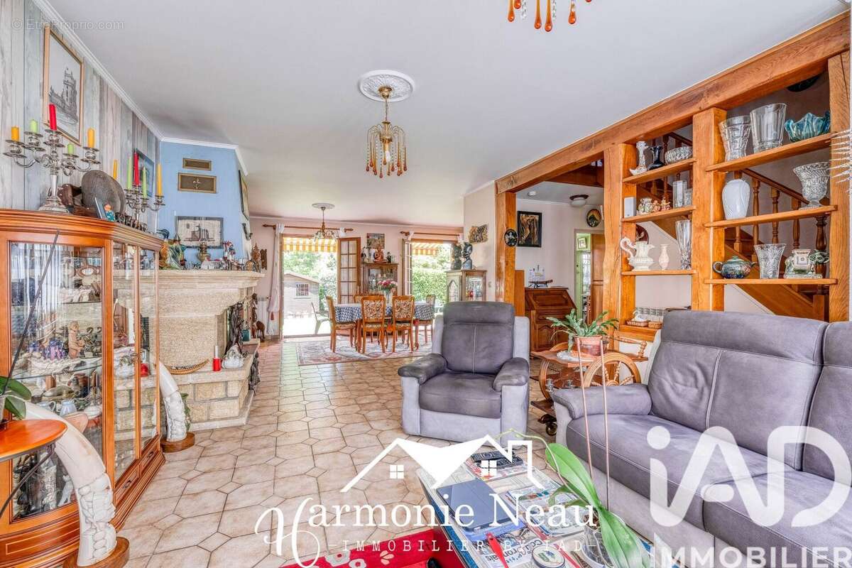 Maison 145 m² à Coubron  - photo 6