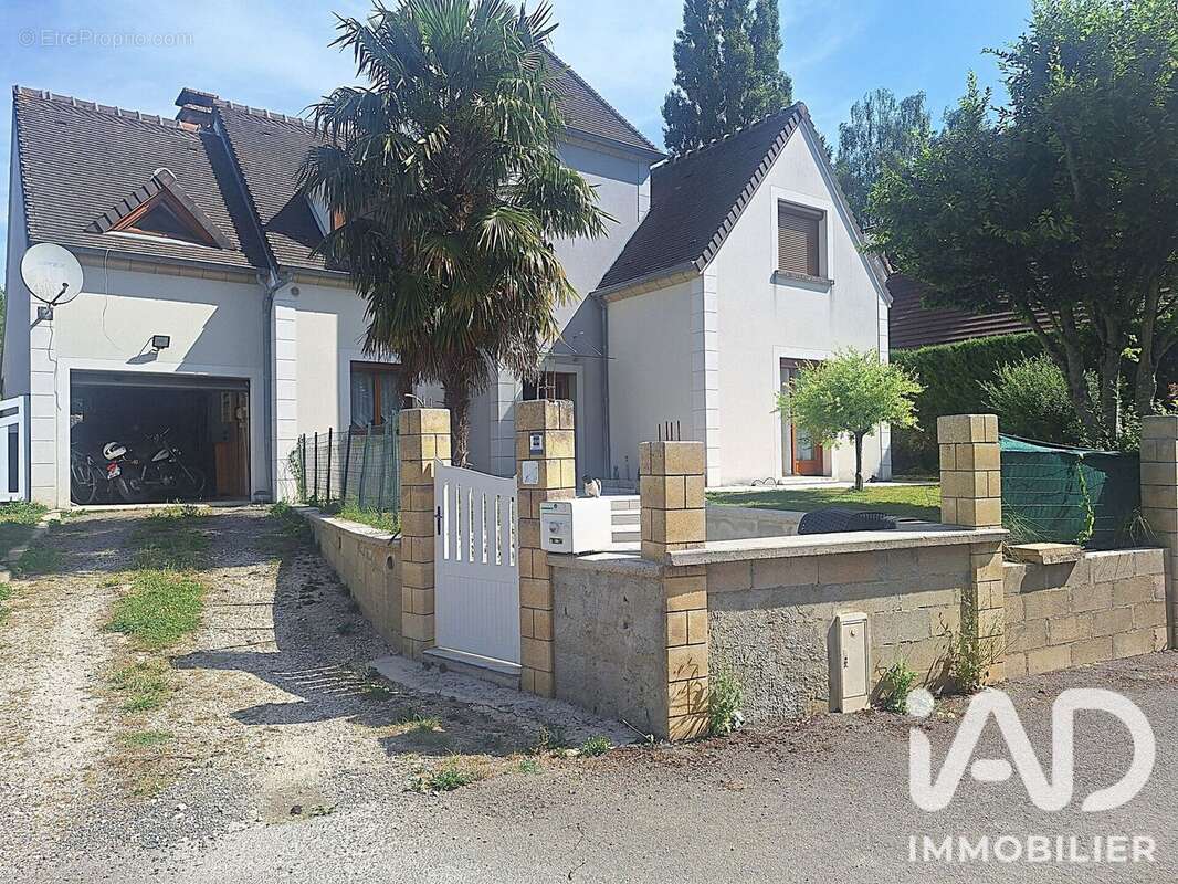 Photo 3 - Maison à SAINT-CYR-SUR-MORIN