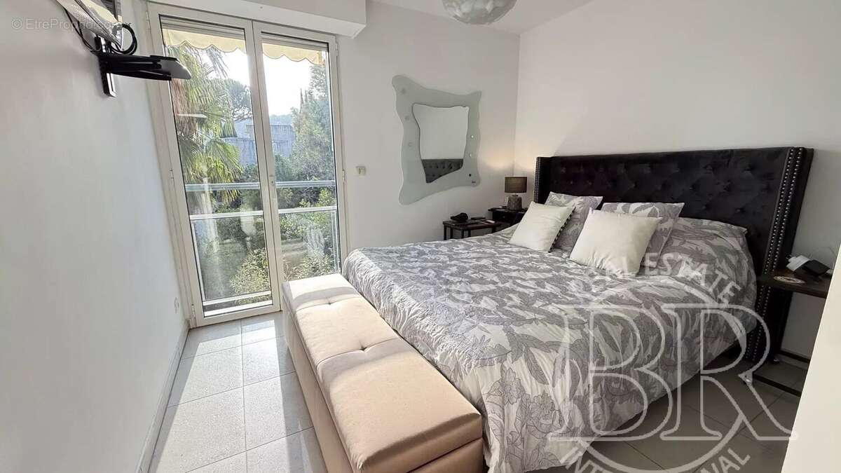 Appartement à ROQUEBRUNE-CAP-MARTIN