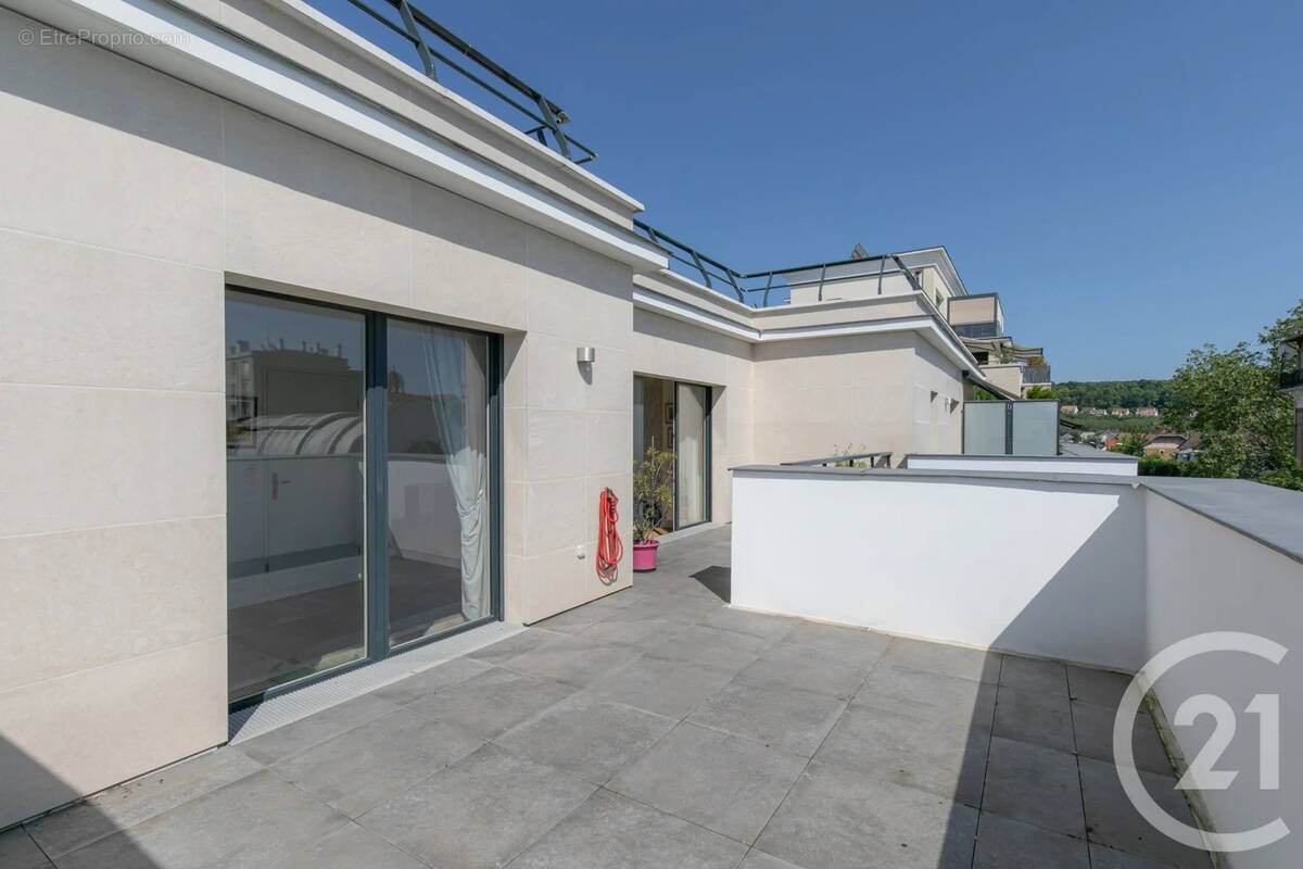 Appartement 96 m² à Saint-Maur-Des-Fosses  - photo 2