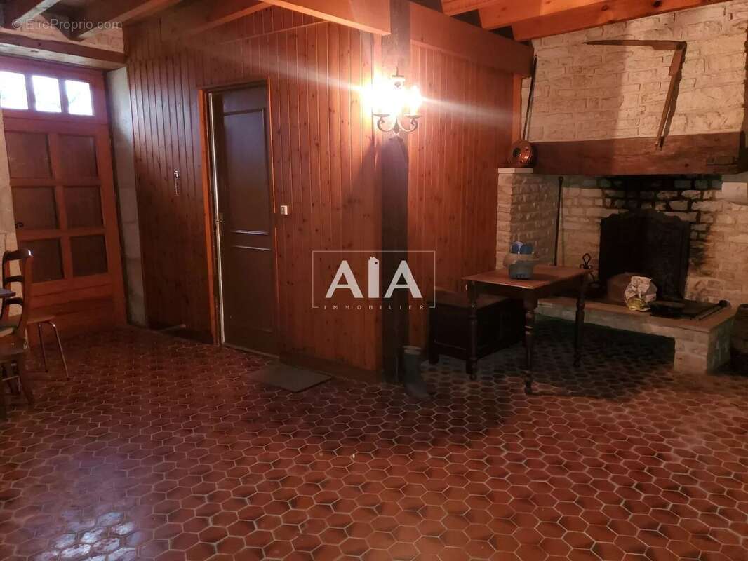 Maison à AUNAC