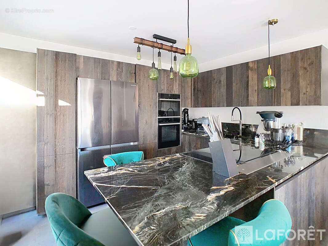 Appartement à CARRY-LE-ROUET