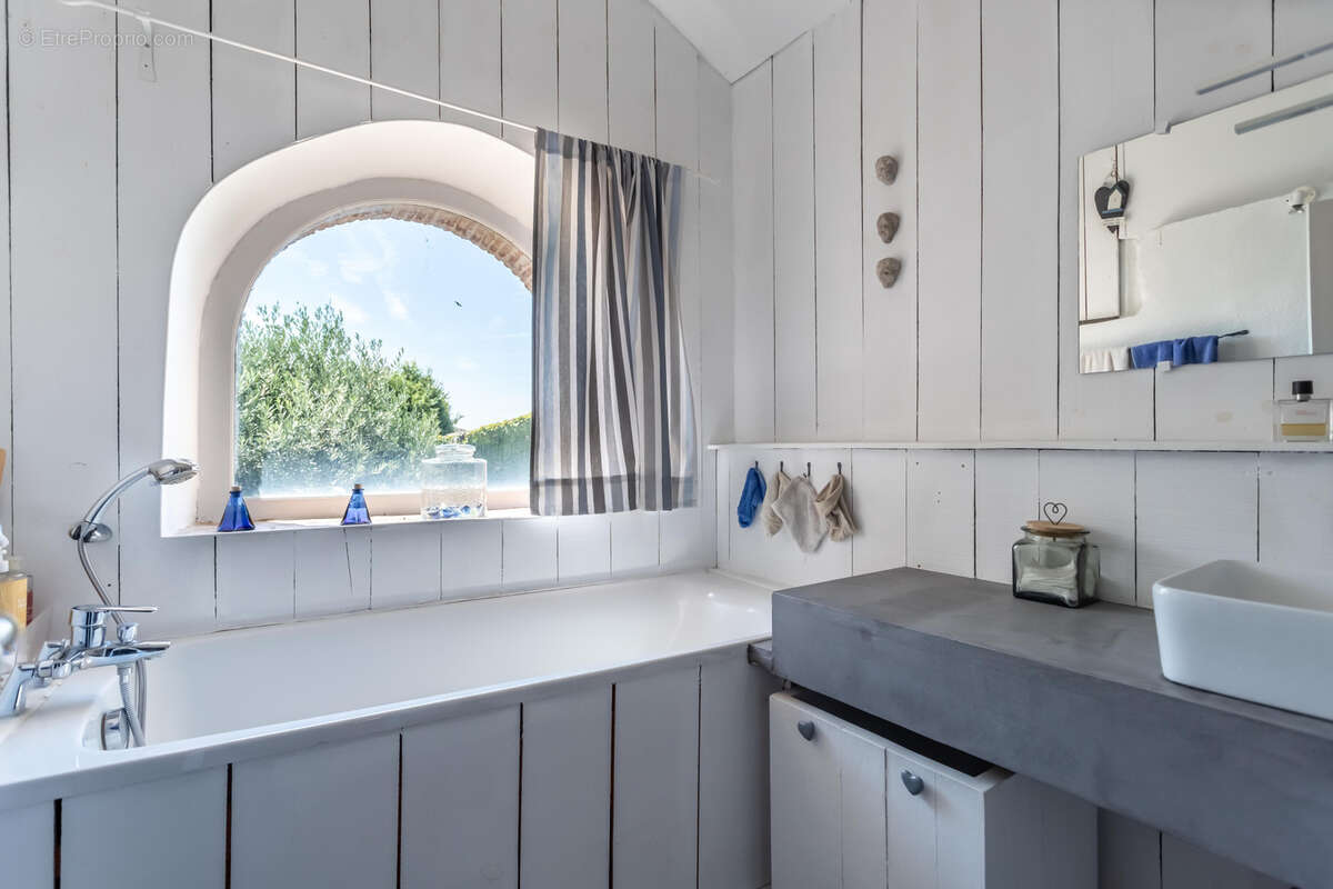 Maison en pierre avec annexe, piscine et jardin - photo 25