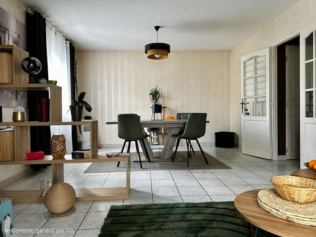 Maison à VINCEY
