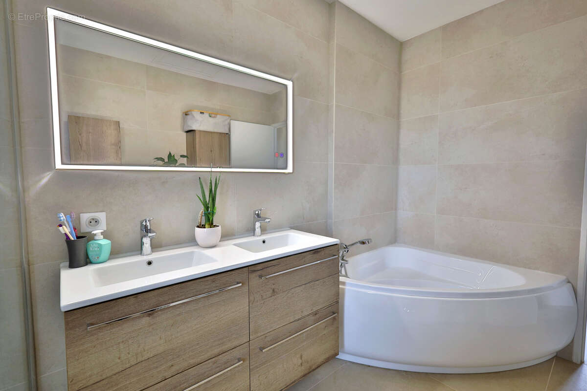 Maison à SAINT-JUST-CHALEYSSIN