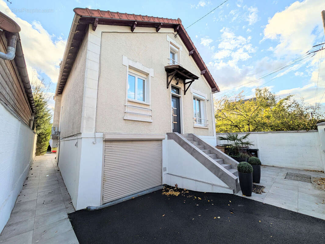 Maison à VILLEMOMBLE