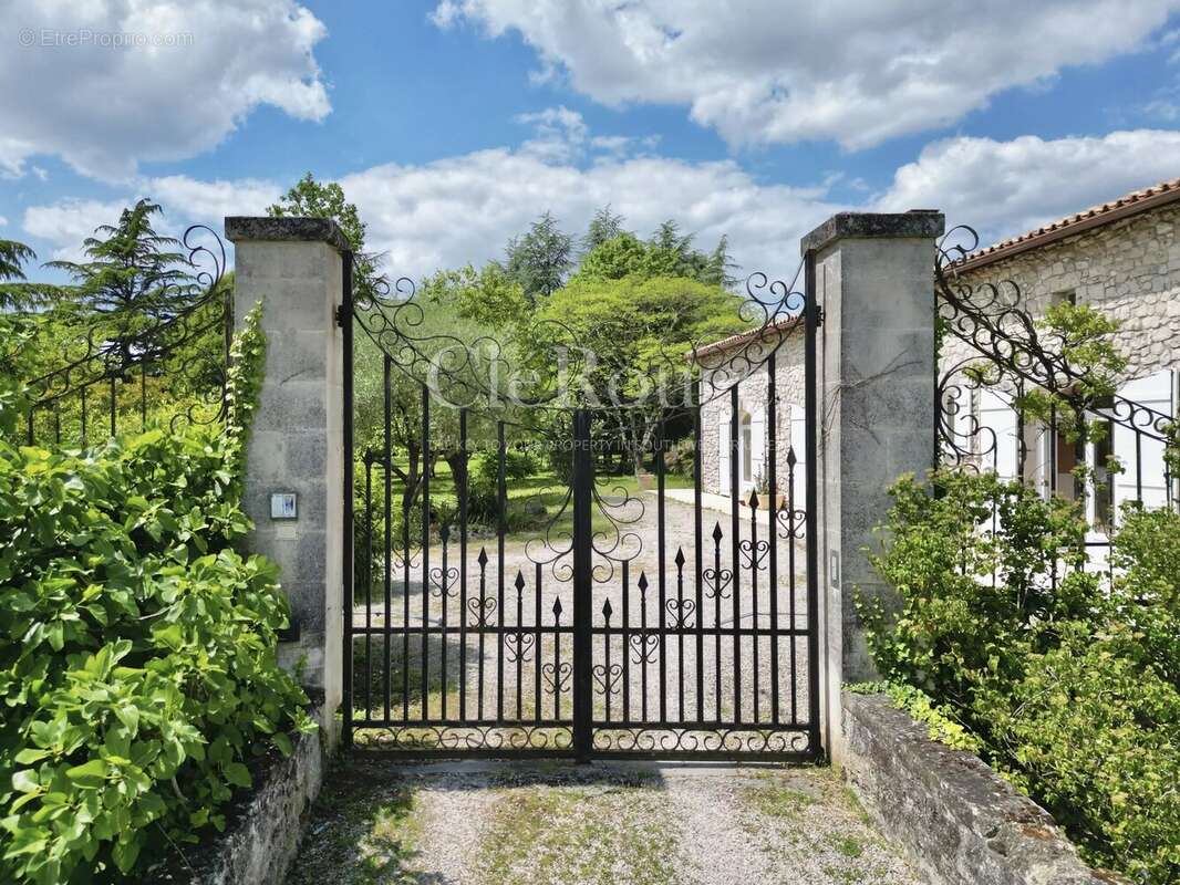 Maison à MONSEGUR